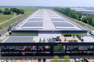 Poste Italiane - installati impianti fotovoltaici sugli uffici postali per il risparmio energetico a Montignoso e a  Pontremoli