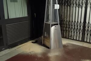 Così, negli escrementi e nel degrado, muore il salotto buono di Carrara