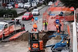 Cinquantamila euro per pubblicizzare l'andamento dei cantieri pubblici che invadono Carrara: per Manuel di FdI è un chiaro metodo di propaganda privata coi soldi pubblici