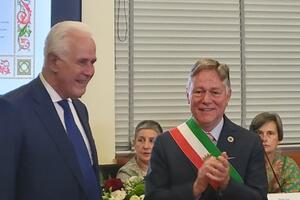Aulla: consegnate le Brunelle d&#039;oro e la cittadinanza onoraria d Eugenio Giani
