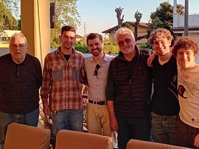 Successo per '"AperAzione" di Azione Montignoso: confronto, idee e partecipazione. Presente anche il candidato sindaco Alberto Nardi Perna.