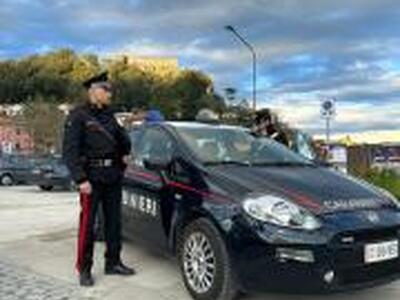 Sinergia vincente tra cittadini e 112: i Carabinieri di Massa sventano un presunto furto in abitazione e bloccano una donna in fuga