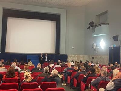 Grande partecipazione per “Lo sconosciuto del grande arco”: CNA Massa Carrara ringrazia il pubblico e gli organizzatori del Cinema Garibaldi