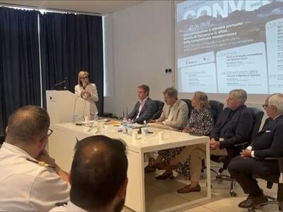 Specializzazione e identità portuale: Marina di Carrara tra competitività mediterranea, apertura verso il Nord Africa e sfide geopolitiche globali