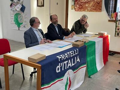 Boom di presenze a Villafranca per l'incontro organizzato da Fratelli d'Italia per spiegare le ragioni del Sì al referendum sulla giustizia