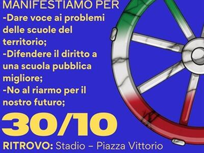 Edifici scolastici pieni di disagi e di problematiche: i giovani di Carrara sfilano venerdì 30 ottobre per ' Scolpire il loro futuro'