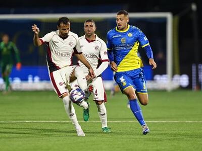 La Carrarese strappa la vittoria sull'Arezzo nel finale allo stadio dei Marmi