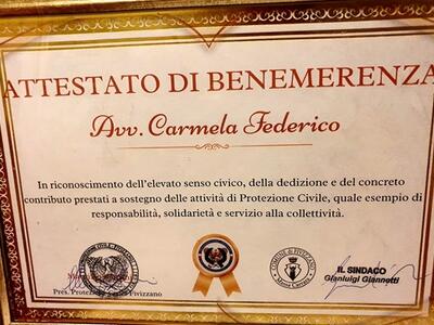 La Protezione Civile di Fivizzano premia l'avvocato Carmela Federico con l'Attestato di Benemerenza