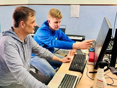 La Scuola comunale di Musica continua a formare nuovi talenti: dedicato alla Carrarese l'inno scritto da un giovane allievo