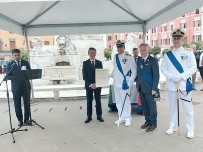 80° anniversario della Repubblica: il presidente della Provincia Valettini consegna le onorificenze OMRI a due cittadini di Aulla