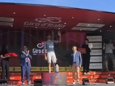 Ganna "Locomotiva di Verbania" fa la storia vola a 54,9 km/h e firma la cronometro più veloce di sempre nella tappa del Giro d’Italia  a Marina di Massa