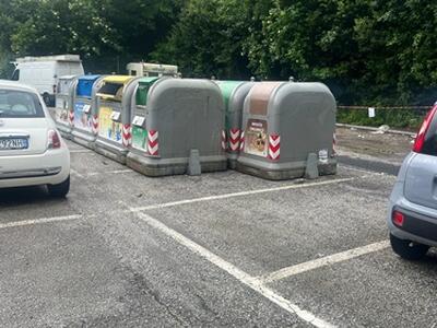 Spunta un'antenna 5g nel parcheggio di Gragnana: copertura internet per tutta la zona nonostante  le perplessità  dei residenti