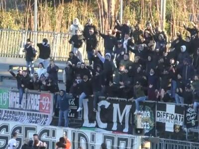 Calcio alla deriva: i tifosi della Massese aggrediscono i giocatori per aver perso contro lo Sporting Cecina nel campionato di Eccellenza
