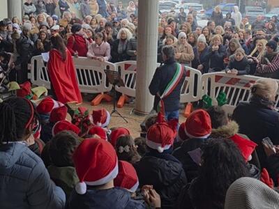 Gli auguri di Natale degli alunni della Scuola Primaria di Aulla alla popolazione