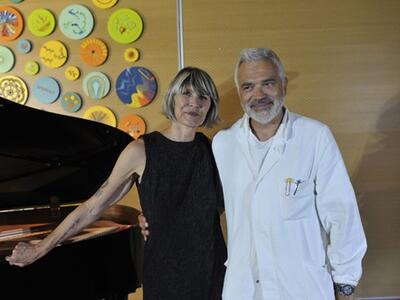 "Donatori di Musica": successo all'ospedale Apuane di Massa per il concerto della pianista Mary Veloce
