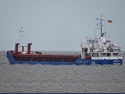 La  Guardia Costiera ferma una nave da carico nel porto di Marina di Carrara  per “gravi carenze”