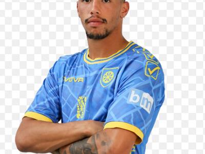 Carrarese, anche Bouah saluta: giocherà nel Cambur in Olanda