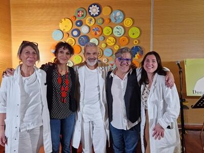 Donatori di musica: applausi per “Accordi DiVersi”, lo spettacolo di Arrighini e Violi all’ospedale Apuane