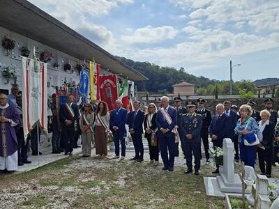 Cerimonia per l'82° anniversario della strage di Bergiola Foscalina: presenti tutte le istituzioni