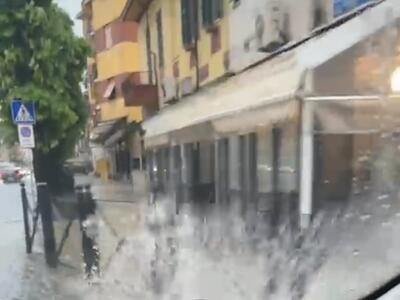 E Avenza affoga per un temporale...