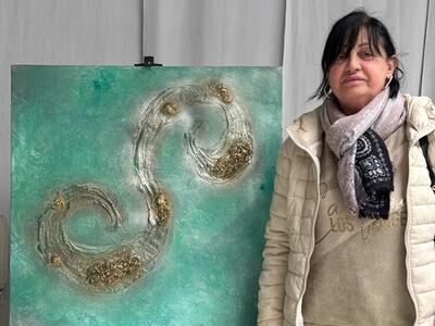 "Visioni vibranti tra materia e colore": mostra d'arte pittorica di Graziella Reale alla Rc Musci di Avenza dal 10 al 22 maggio