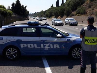 Automobilista albanese crea il panico sulla A15 : bolccato dalla Polizia stradale e dai carabinieri di Pontremoli