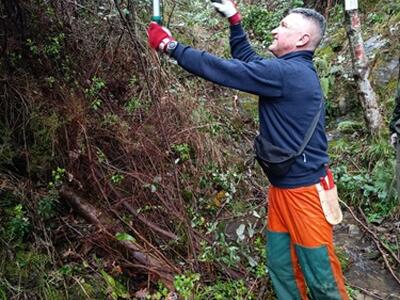 La squadra per la caccia "Lupi di Poveromo" ripulisce le zone del Candia