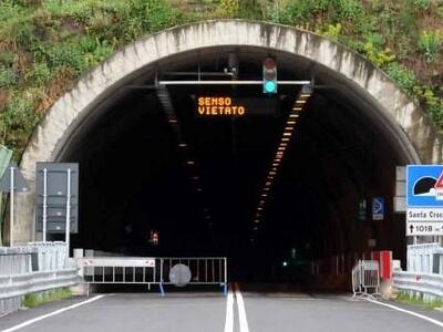 Strada dei marmi aperta agli autobus per i lavori su Canal Del Rio