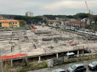 Ex Hotel Mediterraneo: il caso che svela il vero volto della “rigenerazione urbana”