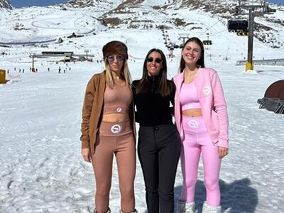 'Sempre più in alto': il brand massese Calabrone&amp;Delfino arriva sul ghiacciaio del Presena al passo del Tonale