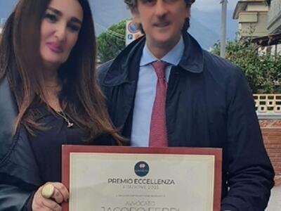 L’Associazione &quot;La Rivincita&quot; Conferisce il &quot;Premio Eccellenza 2025&quot; all&#039;avvocato Jacopo Ferri per il Sostegno al Progetto contro la Violenza di Genere