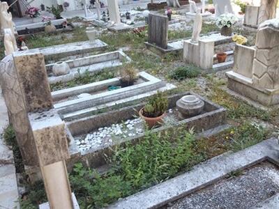 Cimitero di Forno dissestato e in stato di degrado: i consiglieri Pd Alberti, Santi e Tarantino  presenta noun'interrogazione in consiglio comunale