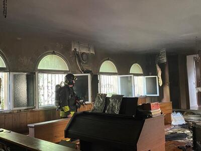Aulla, incendio al Monastero delle Clarisse: religiose salve, devastato il coro monastico