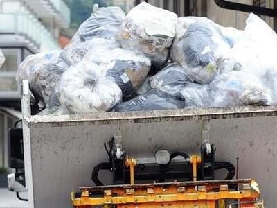 Mancano i sacchetti per la differenziata a Retiambiente: &quot;Se li vada a comprare al ferramenta&quot; è la risposta ricevuta da un utente