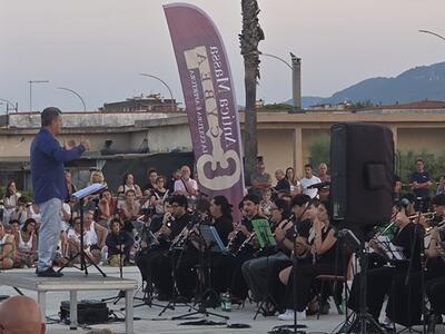 Trionfo a Marina di Massa: centinaia di persone per il settimo "Nessun Dorma" all'alba di Ferragosto