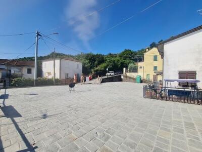 La rinascita del borgo di Tassonarla nel Comune di Tresana: completata la nuova piazza Fregosi