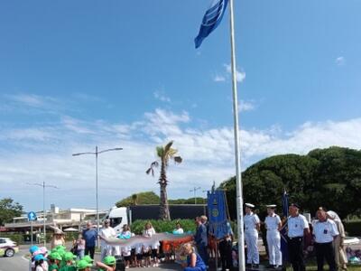 Stamani a Marina di Carrara la cerimonia per l'assegnazione della Bandiera Blu