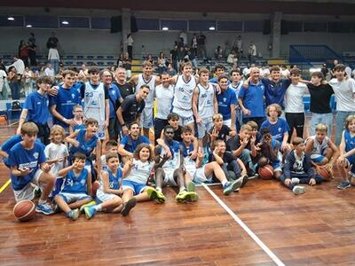Campionato DR1 Basket: il Cmc Carrara vince in casa sul Monsummano in una giornata che celebra tutte le squadre giovanili della società