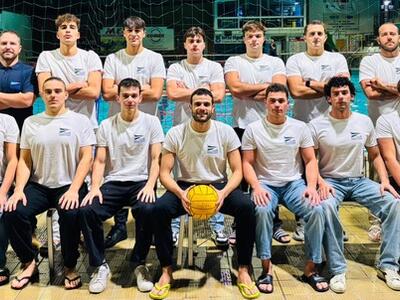 Pallanuoto serie B: la squadra del Club Nautico Marina di Carrara di nuovo ai playoff per la A2. Una grande realtà sportiva nonostante l'assenza di piscine nel comune di Carrara