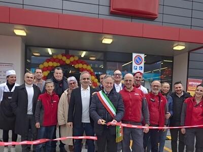 Inaugurato grande supermercato Penny ad Aulla: a breve apriranno anche Teddy e Ma Donald's