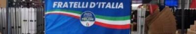 Gazebo di Fratelli d&#039;Italia con i candidati alle regionali in piazza Betti a Marina di Massa venerdì 19 settembre