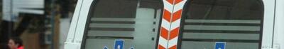 Contro un palo con l'auto che si incendia nella zona industriale: muore carbonizzato il conducente