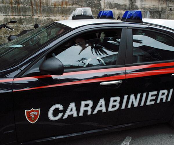 Tre attività rapinate in una notte: colti sul fatto tre  giovani rumeni arrestati dai carabinieri