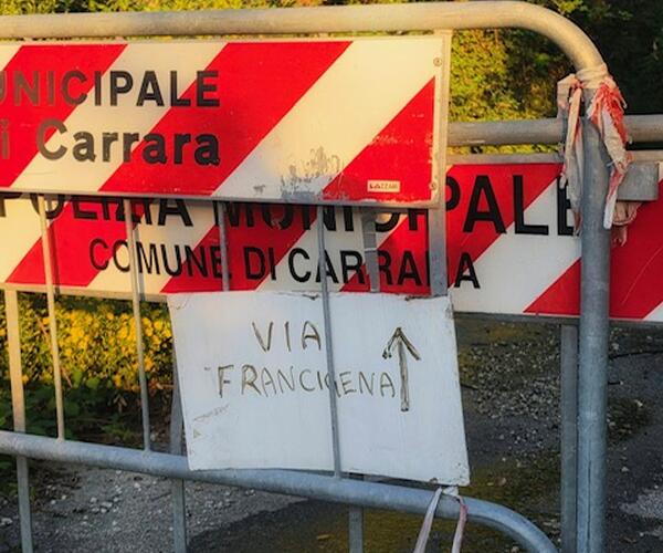 Via Francigena, tratto carrarese nel degrado: "Più attenzione a un patrimonio storico e turistico di Carrara" l'appello del consigliere Manuel di FdI