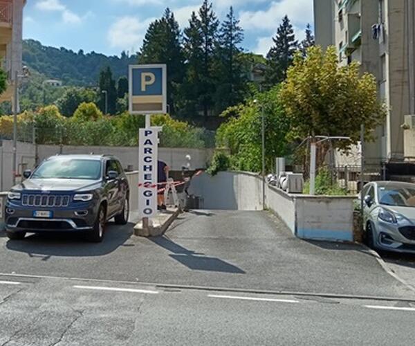 Dal primo ottobre il parcheggio sotto la ex Montecatini torna a pagamento: così cominciano i 'ristori' annunciati dal sindaco Arrighi