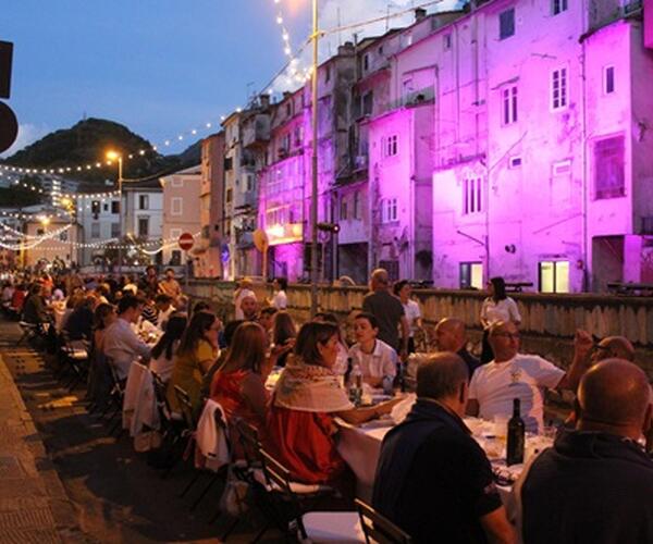 Musica, scultura, gastronomia, performance e installazioni: venerdì 24 e sabato 25 a Carrara la terza edizione di ‘C/Art, creativi in dialogo’. Tutti esauriti i 600 posti per la Carrareccia