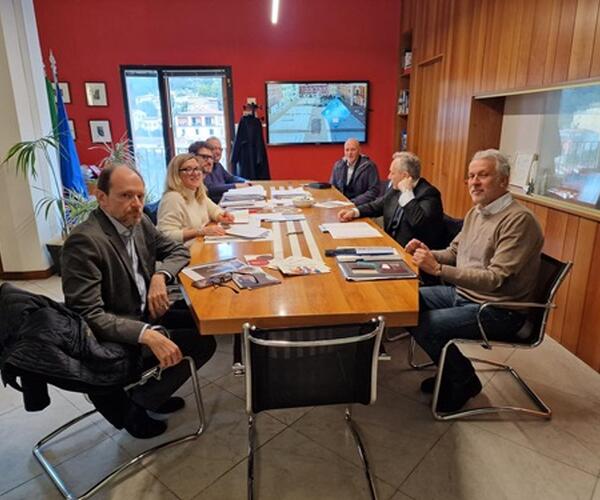 Il vicesegretario generale della Presidenza del Consiglio dei Ministri Marco Villani in visita a Carrara con l'onorevole Amorese  di Fdi