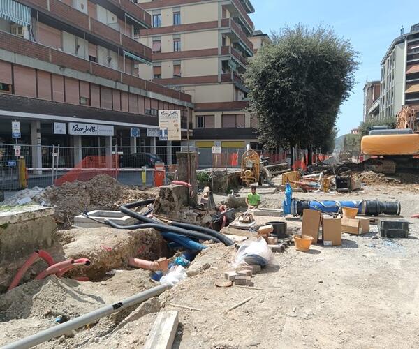 Nove ore senza corrente: l'ennesimo colpo a commercianti e residenti dell'area cantieri Canal del Rio