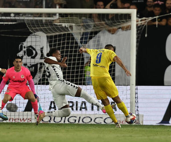 La Carrarese ci prova, va in vantaggio, ma nel secondo tempo soffre e si fa recuperare. Finisce 1-1 al Del Duca di Ascoli con la conquista del primo punto della Carrarese di Mister Cioffi in questa Serie B