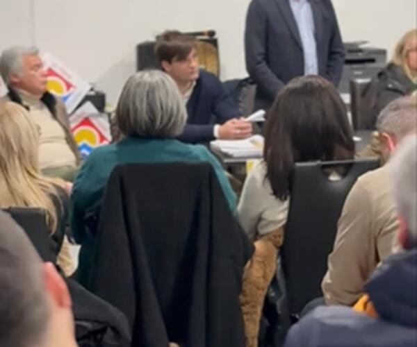 Il consigliere regionale Jacopo Ferri porterà la questione del Murlungo in Regione: successo di pubblico e di intenti per l'incontro con Avenza Si R-Esiste e Associazione Futura